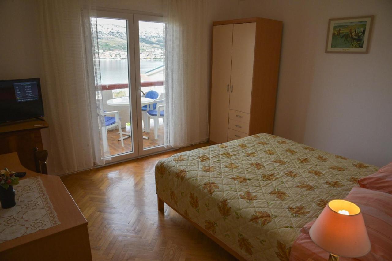 Apartments By The Sea Pag - 532 Pag Town Exterior foto