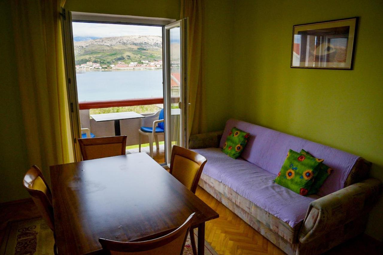 Apartments By The Sea Pag - 532 Pag Town Exterior foto